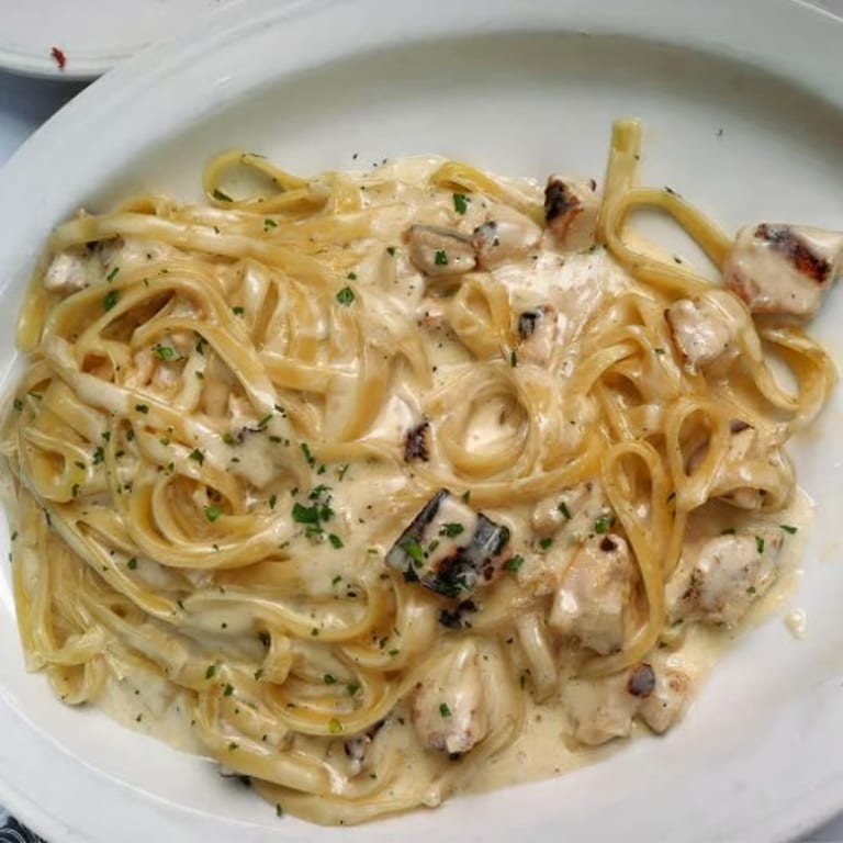 Delicious Fettuccine Alfredo