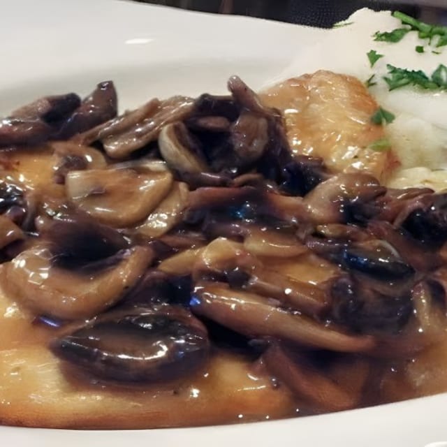 Pollo Al Marsala.
